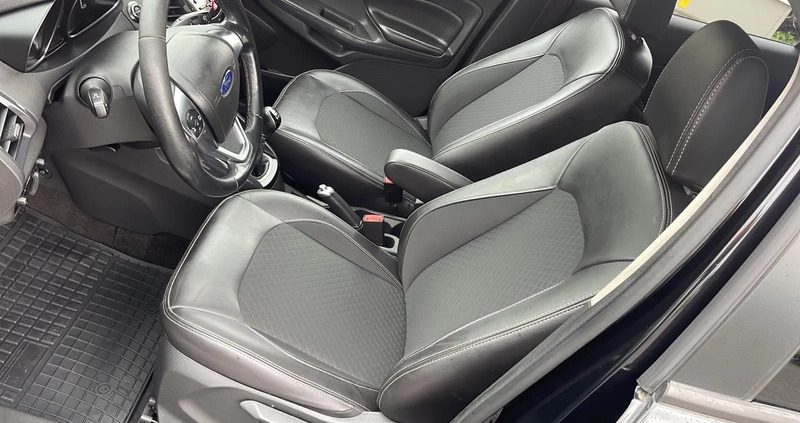 Ford EcoSport cena 46900 przebieg: 150000, rok produkcji 2017 z Byczyna małe 631